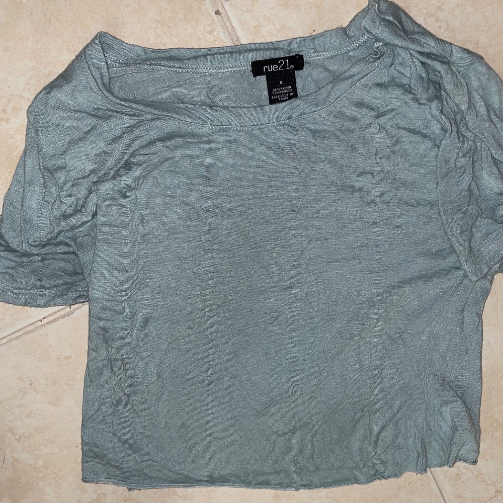 Rue21 cropped t-shirts